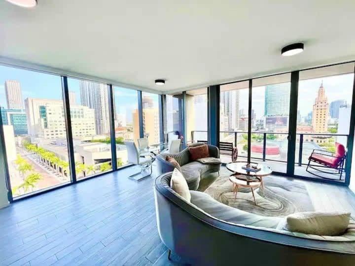 2Br, 2 Baths Lux Downtown Apt Heart Of Austin With Amazing Views, Pool, & Gym Exterior photo
